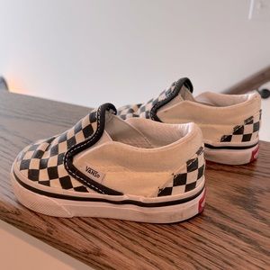 Baby Vans. Size 4